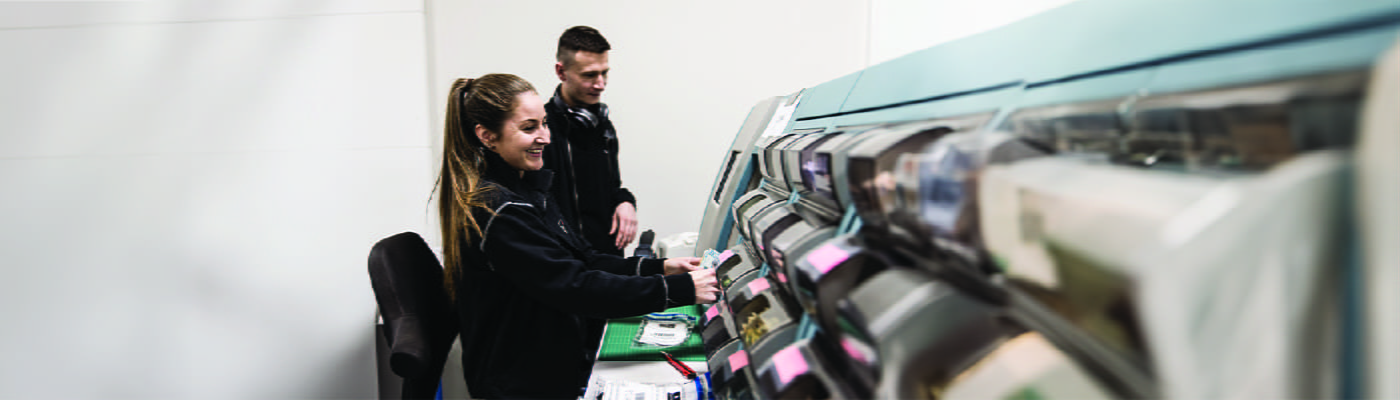 male-and-female-loomis-cash-center-emplyoees-100